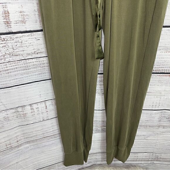 HeartLoom jumpsuit  Womens size Medium Rivky surplice Olive Green V Neck - Picture 5 of 11